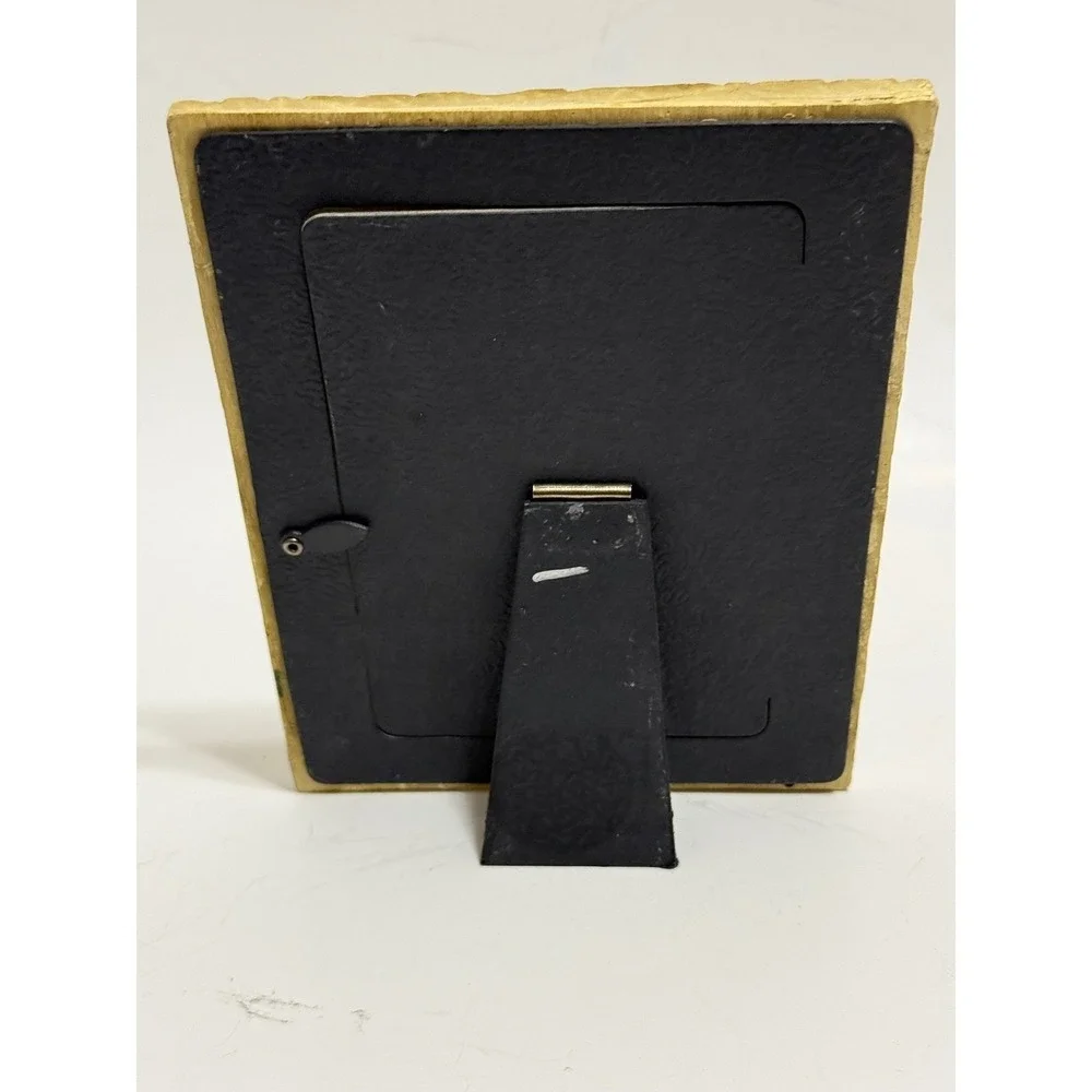 Christmas House Gold Holly Berry 3.5x5 Picture Frame Textured Resin Holiday Deco